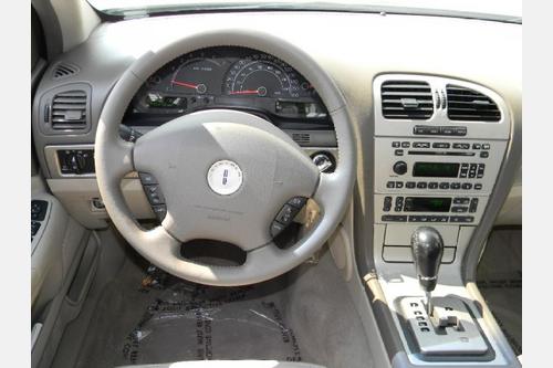 2004 Lincoln LS interior