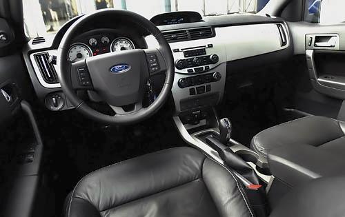 2010 Ford Focus SE interior