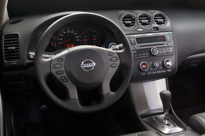 Nissan Altima interior
