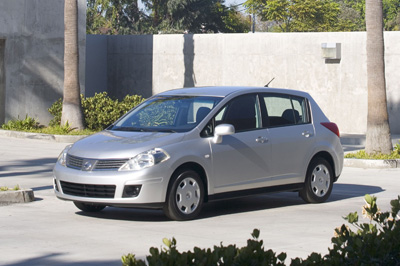 2009 Nissan Versa Hatchback 