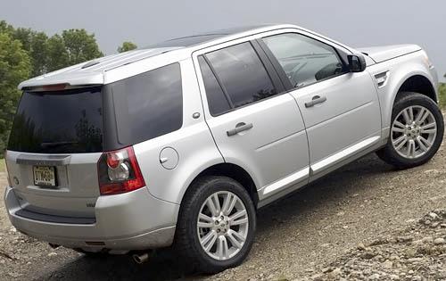 2010 Land Rover LR2 rear view