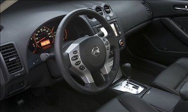 2011 Nissan Altima interior