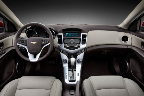 2013 Chevrolet Cruze LTZ interior