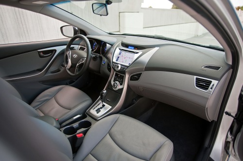 2013 Hyundai Elantra Limited interior
