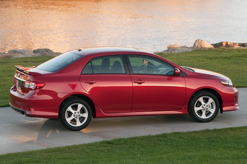 Cars: 2013 Toyota Corolla S