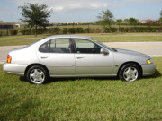 Nissan Altima Pictures