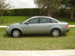 Ford Five Hundred SE Pictures