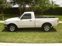 2001 Mazda B2500 SE Picture