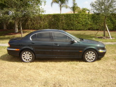 2002 Jaguar X-Type 2.5 Picture
