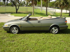 Saab 9-3 Convertible Pictures