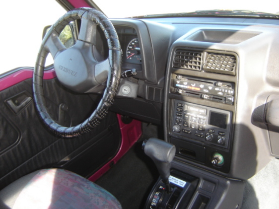 1994 Geo Tracker right side interior dash and steering wheel