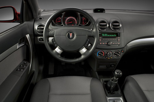 Gejebe Pontiac G3 Interior