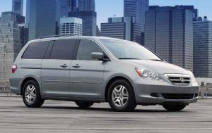 Honda Odyssey Minivan (2005) Honda Odyssey Minivan (2005)
