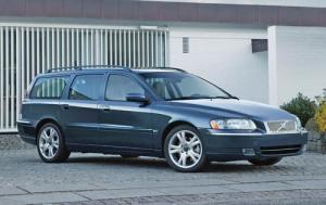 Volvo V70 2.5T Wagon (2006) Volvo V70 2.5T Wagon (2006)