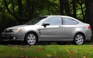 Ford Focus SE Coupe (2008) Ford Focus SE Coupe (2008)