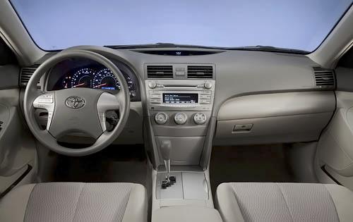 2010 Toyota Camry LE interior