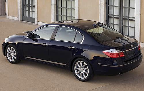 2010 Hyundai Genesis 4.6 Sedan rear view 2010 Hyundai Genesis 4.6 Sedan rear view