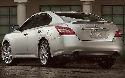 2010 Nissan Maxima 3.5 SV rear view