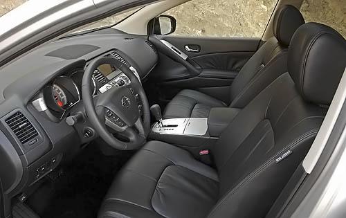 2010 Nissan Murano LE interior