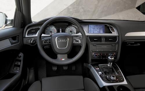 2010 Audi S4 interior
