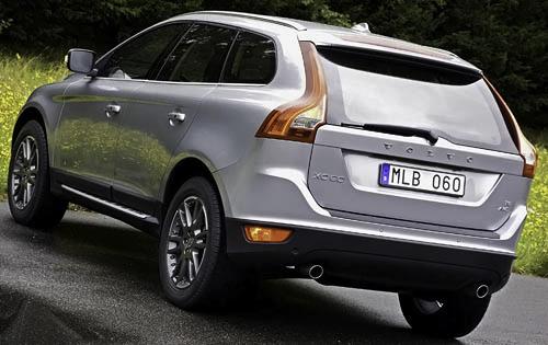 2010 Volvo XC60 T6 rear view