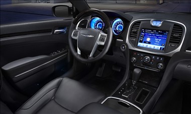 2011 Chrysler 300 interior