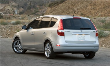 2011 Hyundai Elantra Touring rear view