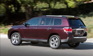 2011 Toyota Highlander rear view