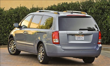 2011 Kia Sedona rear view