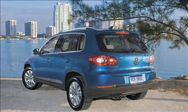 2011 VW Tiguan rear view