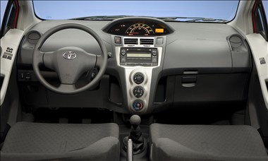 2011 Toyota Yaris interior