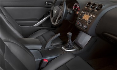 2012 Nissan Altima interior