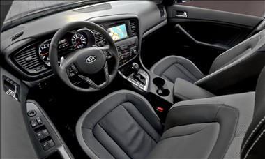 2012 Kia Optima interior