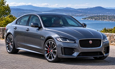 2019 Jaguar XE luxury sport sedan