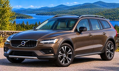 2021 Volvo V60 Cross Country wagon