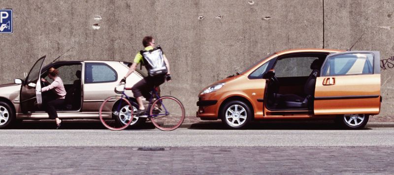 Biker Not Paying Attenion